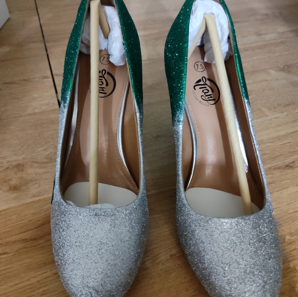 Handmade shamrock silver green ombre high heels - Picture 5 of 6